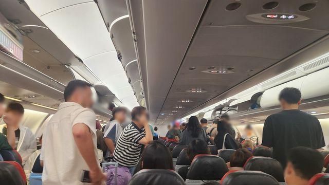 인천공항인 줄 알았는데 김포공항에 착륙한 여객기