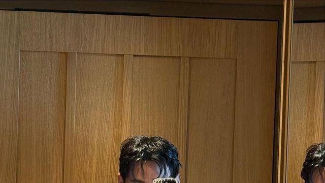 허리에 두른 순간 달라진다! 뷔, 쿄카, 김나영의 스카프 스타일링