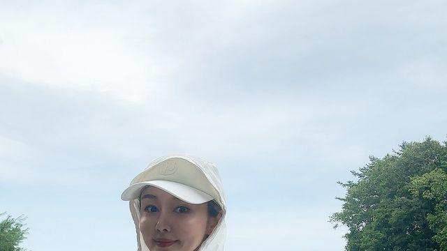 김민아, 골프장을 화보 현장으로 바꾼 '핑크 매직'…시선 강탈 성공