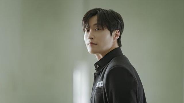 '백번의 추억' 시대의 반항아와 순정 첫사랑 모두 품은 허남준, 첫 스틸 전격 공개!