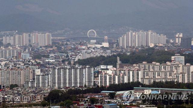 아파트 관리소장 겸직하며 '쌈짓돈' 쓰듯 횡령한 입주자대표