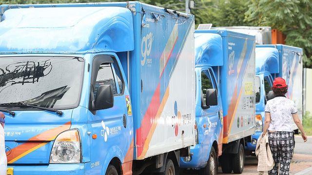 광복절 연휴 '택배 쉬는 날'…쿠팡 노조 파업에도 '정상 배송'