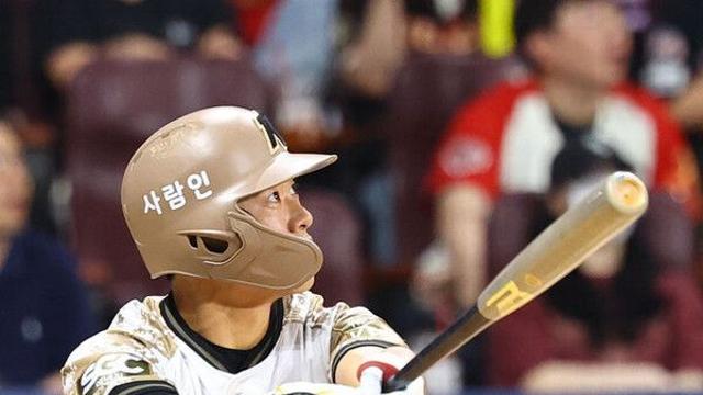 키움 송성문, 데뷔 첫 20홈런-20도루…전 구단 상대 홈런도 달성
