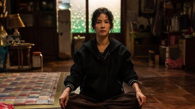 2025 하반기에 볼 수 있는 조여정의 두 얼굴