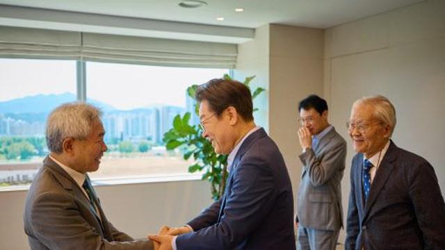 정규재 “조국보다 김경수 사면이 더 큰 문제”