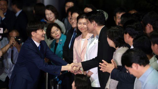 신장식, 석방된 조국 두고 “내년 선거서 아무것도 안 하지는 않을 것”
