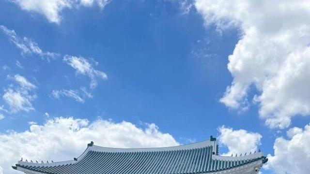 김준호♥김지민, 광복 80주년 맞아 현충원 참배 “호국영령 희생에 감사”