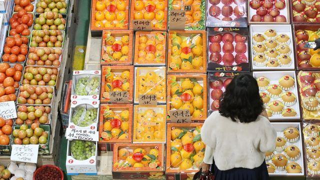 가격 바닥 뚫을 듯...한때는 비쌌는데, 무려 20% 가격 대폭락해버린 '국민 과일'