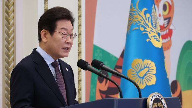 李, 주한외교단과 만찬…