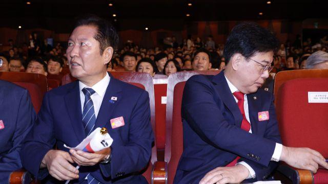 송언석 “악수는 사람과? 저도 똑같다…누가 정청래와 악수하나”