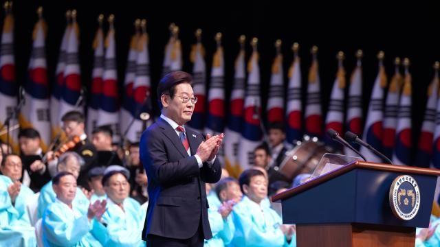 日언론, 李 광복절 경축사에 