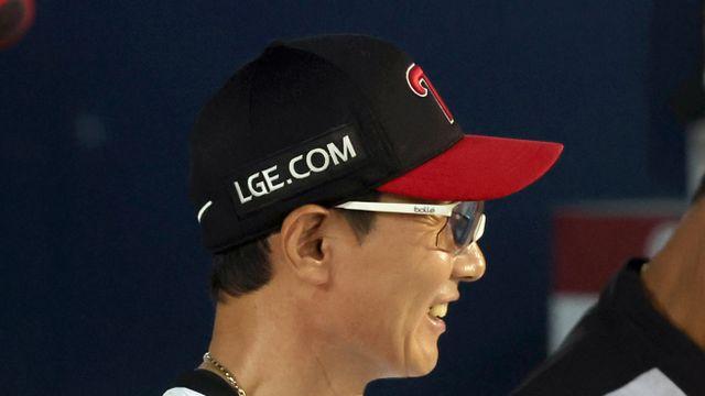 1위 자리 사수한 염경엽 LG 감독 “박동원 결정적인 스리런 홈런, 페이스 조금씩 올라올 것” [IS 승장]
