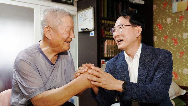 이완섭 서산시장, 제80주년 광복절 맞아 독립유공자 유족 위문