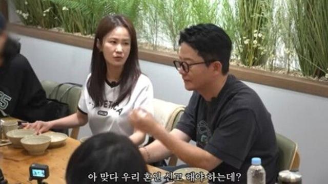 김준호♥김지민, 혼인신고 미뤘던 이유? “증인 필요한데 스케줄 계속 꼬여”