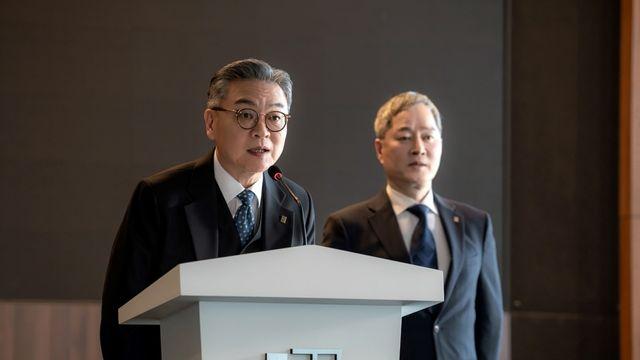 ‘에스콰이어’ 이진욱, 대표 제안받았는데…김의성 중대 발표 ‘충격’