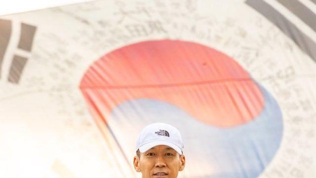 션, 광복절 맞아 81.5km 완주 성공→23억 기부금 전달