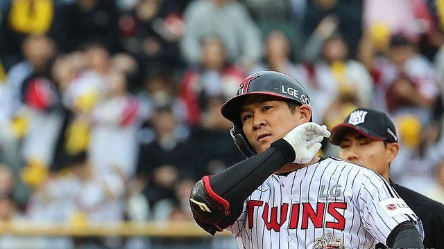 LG 오지환, SSG전서 대타 동점 만루 홈런…시즌 10호