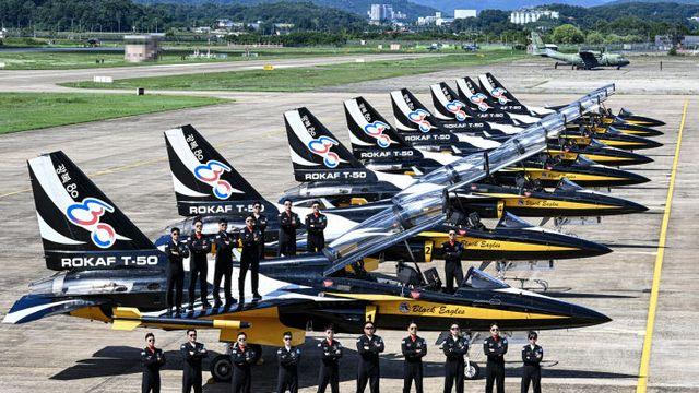공군 블랙이글스, 광복 80년 맞아 기념 엠블럼 첫 공개