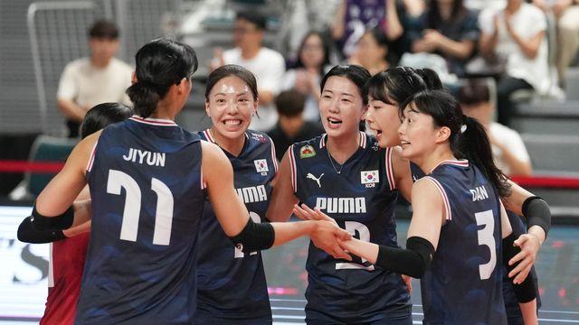 한국 여자배구, 체코에 패해 진주 국제대회 1승 4패로 마감