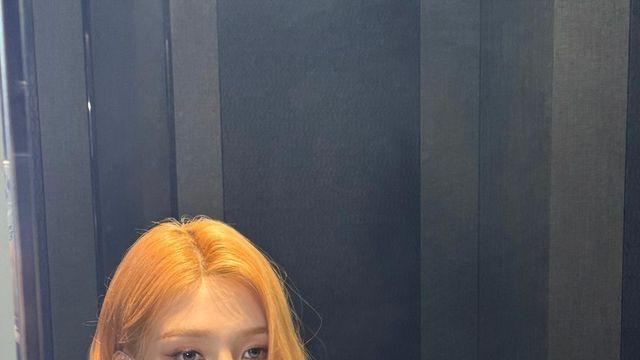 블랙 뷔스티에 여신의 속삭임, 조이 “대기실도 런웨이”