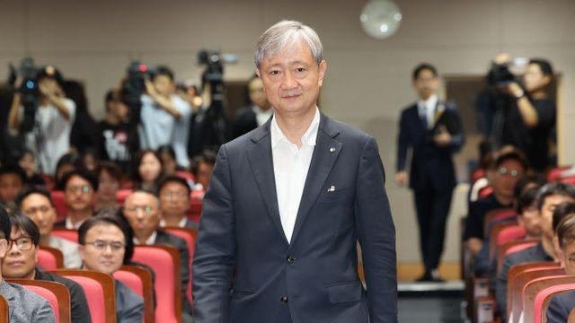 이찬진 “의외로 과격하지 않다” 발언에도…금융권 ‘긴장모드’