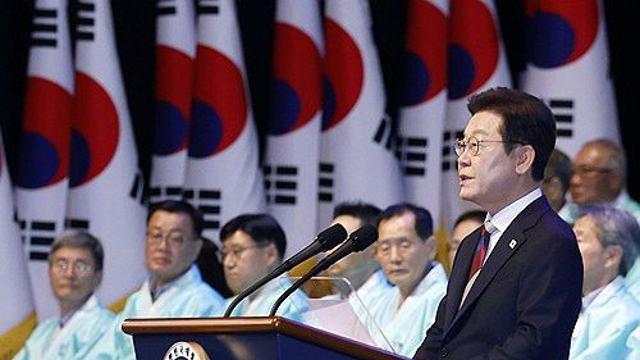 이 대통령 “독립투쟁 역사 부정·독립운동가 모욕 용납 안돼”