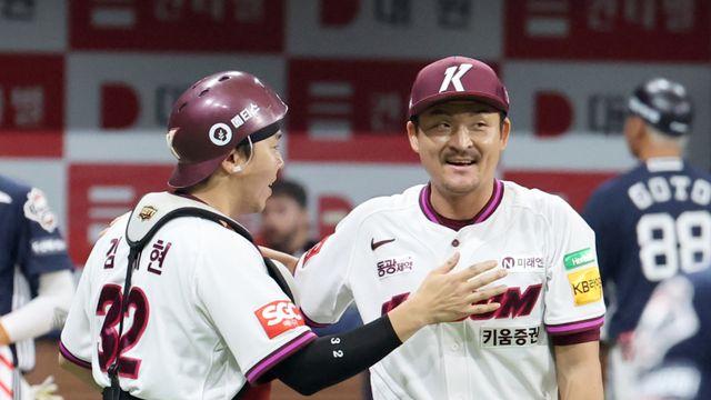 키움 포수 김재현, 오른 발목 골편·골극 제거 및 인대 봉합술 예정