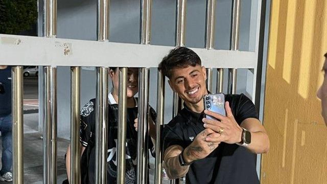 ‘윌리, POR FAVOR!’ 합류 1달 만에 수원FC 팬심에 '쏙' 들어온 윌리안