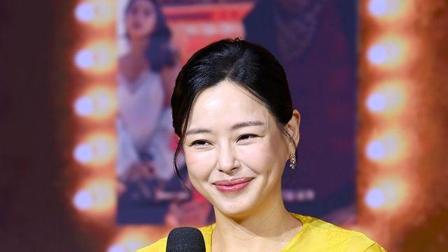 '애마' 이하늬, 80년대 톱배우 완벽 변신 