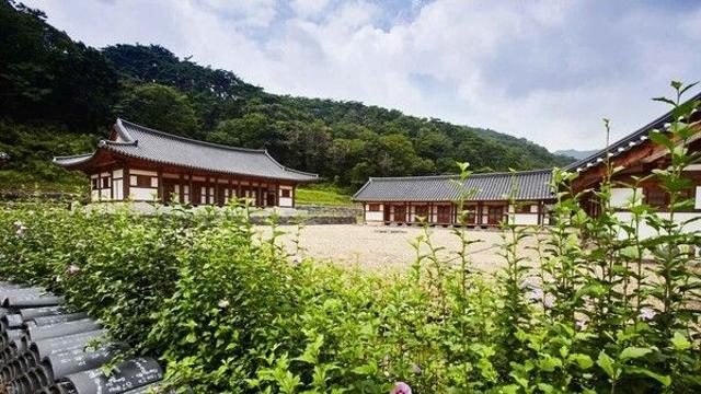 공주 가볼 만한 곳, 백제의 숨결과 계곡의 시원함이 어우러진 명소