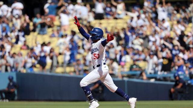 ‘홈런 3방’ 다저스, 5-4로 샌디에이고 꺾고 시리즈 싹쓸이