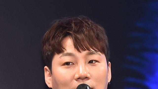 윤민수, 전처와 한집살이 고백 