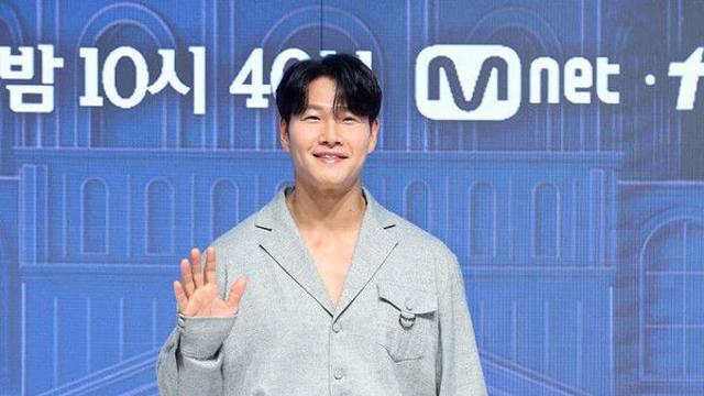 쉰 앞둔 김종국, '런닝맨' 촬영 중 결혼 발표