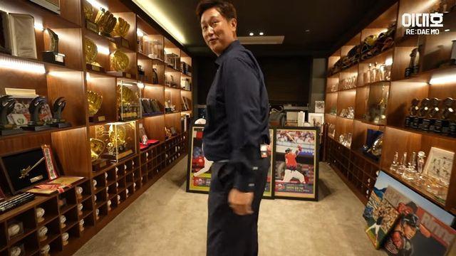 자기집 아무나 안보여주는 보물방 공개한 이대호