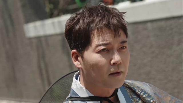 전현무, 북촌 아이돌 등극…방송 최초 한옥 내부 공개
