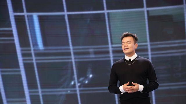 박진영, 4대 엔터사 상반기 ‘연봉킹’…前 ‘상여킹’ 하이브 방시혁은? ①