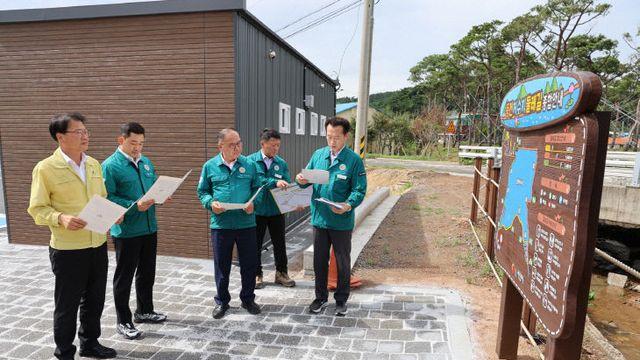 서산시의회, 풍전저수지 둘레길 현장 방문…시설 점검·주민 의견 청취