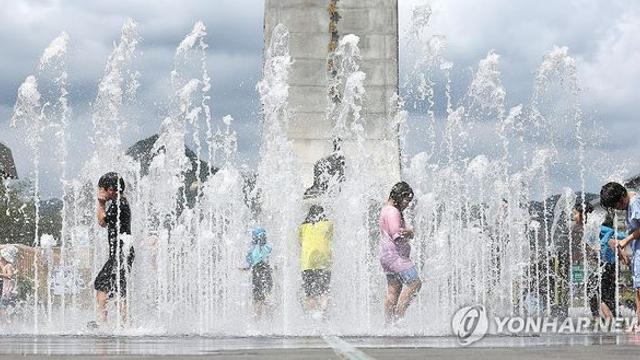 한낮 체감온도 최고 35도 내외 무더위 지속…오전 수도권 등 비