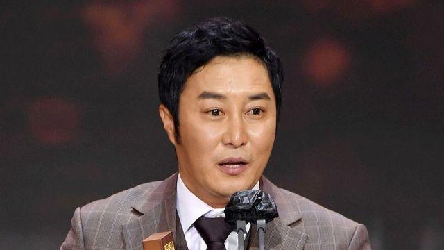 ‘입양 딸 파양’ 김병만, 2세 공개…”평생 행복하게 잘 살 것”
