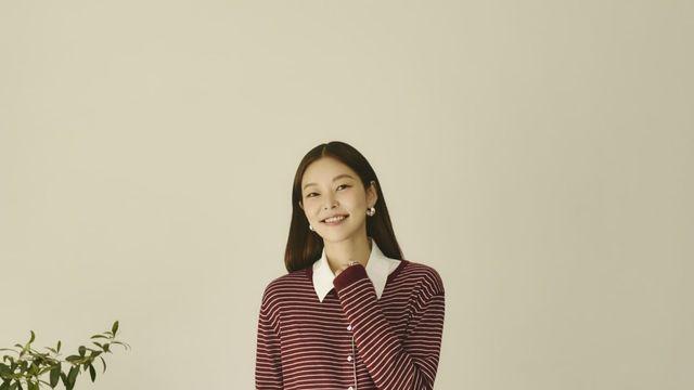 송해나, 스트라이프 카디건으로 완성한 '교과서급 꾸안꾸룩'