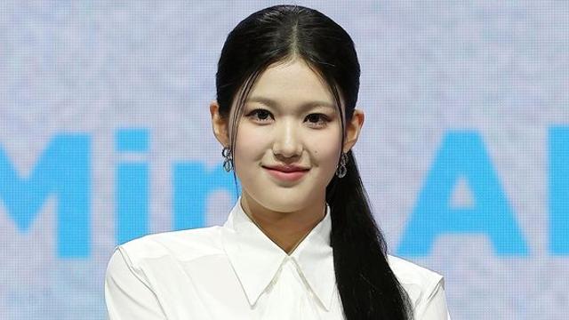 이즈나 윤지윤, 활동 중단 6개월 만에 결국 팀 탈퇴