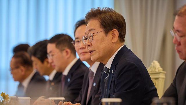 李대통령, '순방 동행' 재계 총수들과 간담회…對美협상 논의