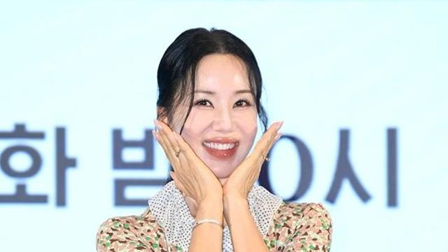 엄정화 