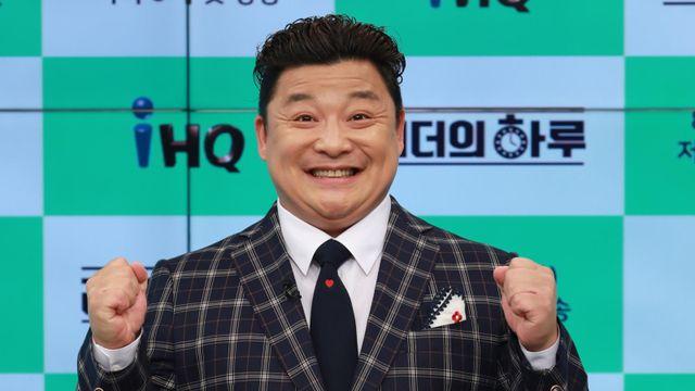 윤정수, ‘♥12세 연하 아내’와 11월 결혼식
