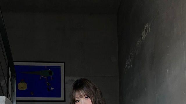 리센느 미나미, 데님+레이스업 조합에 ‘보헤미안 여신’ 포스