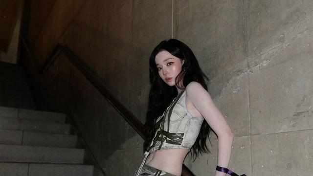 에스파 윈터, 크롭 베스트+미니스커트로 '기절급 비율' 인증샷 공개