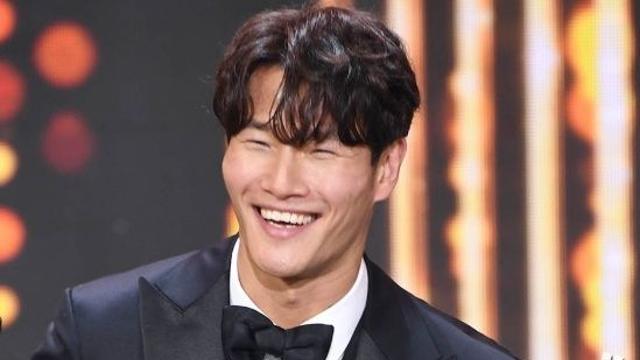 김종국, 눈물겨운 '♥아내' 지키기…'뷰티 CEO vs 20세 연하女' 루머 확산 [엑's 이슈]