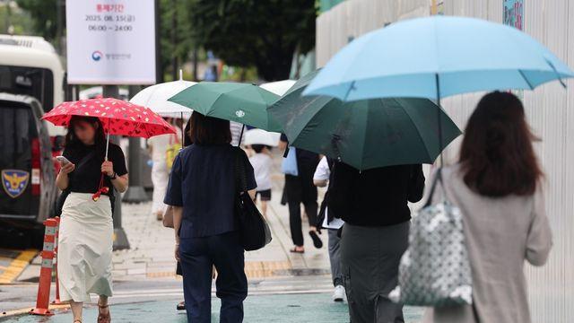 [내일날씨] 무더위 속 중부 곳곳 비…낮 최고 35도