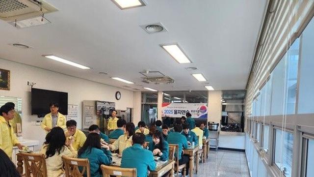 고령교육지원청, 을지연습 전시 비상식량 체험 실시