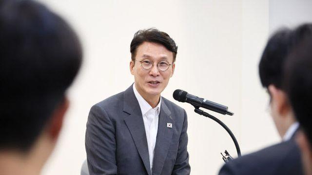 김총리 “지지율 하락? 임기 마지막날 국민 삶으로 정부평가해야”